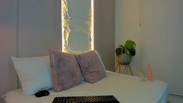 Snapshot of dalila_harris chatting on 10/08/25, 01:58 dalila harris online show from 10/08/25, 01:58