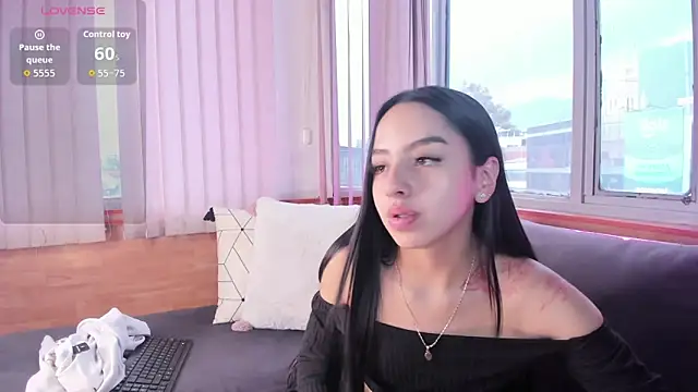 Snapshot of Daphne_chers chatting on 02/12/26, 08:15 Daphne chers online show from 02/12/26, 08:15