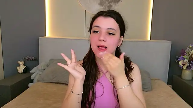 Pauline Heaven online show from 06/27/26, 05:34