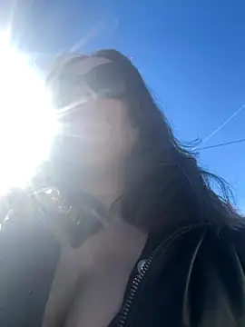 Snapshot of laarti chatting on 10/07/25, 01:19 laarti online show from 10/07/25, 01:19