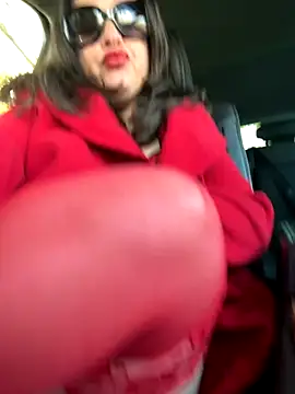 Snapshot of laarti chatting on 11/02/25, 03:25 laarti online show from 11/02/25, 03:25