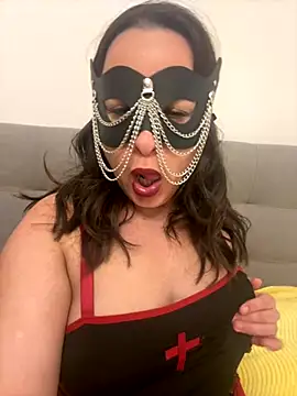 Snapshot of laarti chatting on 11/05/25, 12:49 laarti online show from 11/05/25, 12:49