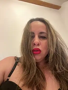 laarti online show from 02/18/26, 12:34