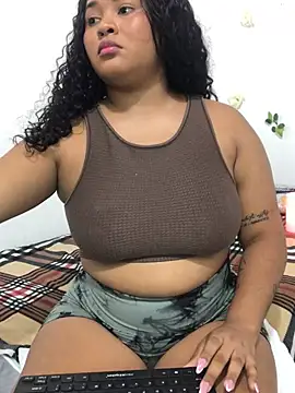 Snapshot of Marce_777 chatting on 03/07/25, 07:41 Marce 777 online show from 03/07/25, 07:41