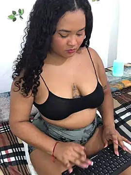 Snapshot of Marce_777 chatting on 03/13/25, 06:37 Marce 777 online show from 03/13/25, 06:37