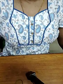 Snapshot of Tamil_Radha chatting on 09/26/25, 05:17 Tamil Radha online show from 09/26/25, 05:17