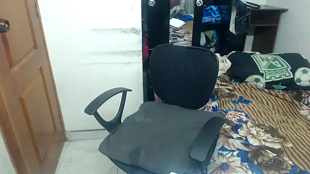 Snapshot of Siblleyx chatting on 02/12/25, 07:13 Siblleyx online show from 02/12/25, 07:13