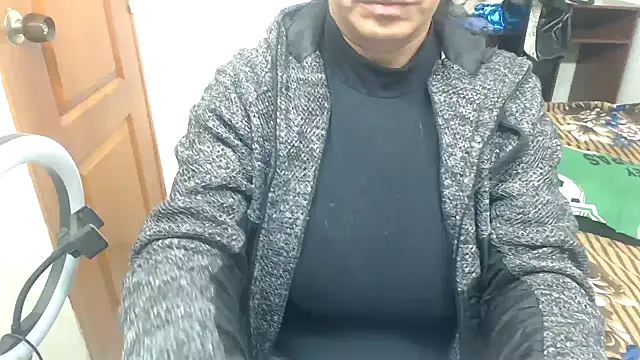 Snapshot of Siblleyx chatting on 02/14/25, 01:23 Siblleyx online show from 02/14/25, 01:23