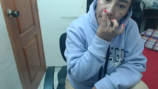 Snapshot of Siblleyx chatting on 03/18/25, 09:10 Siblleyx online show from 03/18/25, 09:10