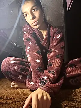 Snapshot of Ariell_Kieran chatting on 02/23/25, 11:04 Ariell Kieran online show from 02/23/25, 11:04