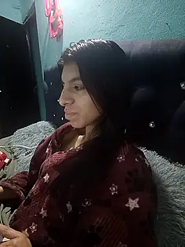 Snapshot of Ariell_Kieran chatting on 11/04/25, 05:39 Ariell Kieran online show from 11/04/25, 05:39