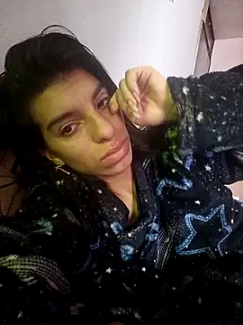 Snapshot of Ariell_Kieran chatting on 11/29/25, 01:36 Ariell Kieran online show from 11/29/25, 01:36