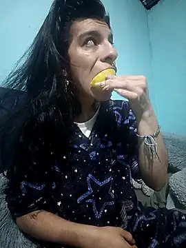 Snapshot of Ariell_Kieran chatting on 12/03/25, 02:52 Ariell Kieran online show from 12/03/25, 02:52