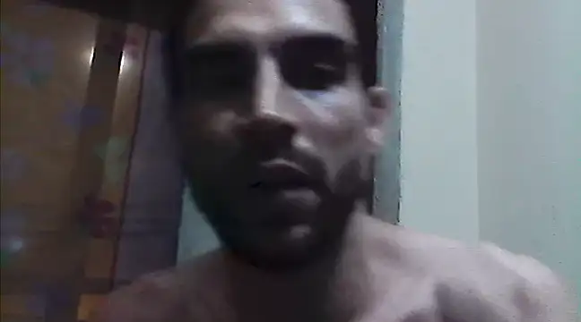 Snapshot of beatle666 chatting on 03/01/25, 02:48 beatle666 online show from 03/01/25, 02:48