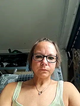 Fuxy-love69 online show from 05/27/26, 08:33