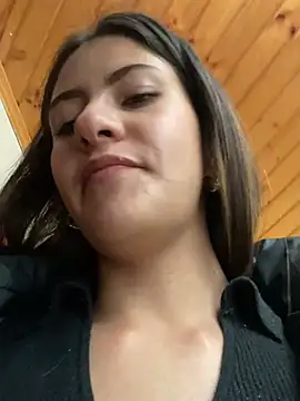Snapshot of Andrea18_blonde chatting on 03/12/25, 03:40 Andrea18 blonde online show from 03/12/25, 03:40