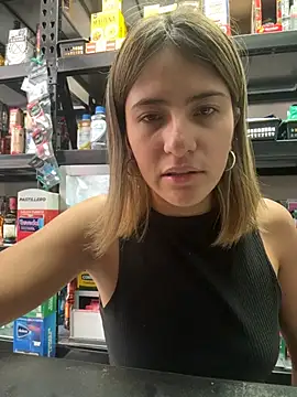 Snapshot of Andrea18_blonde chatting on 01/15/26, 04:44 Andrea18 blonde online show from 01/15/26, 04:44