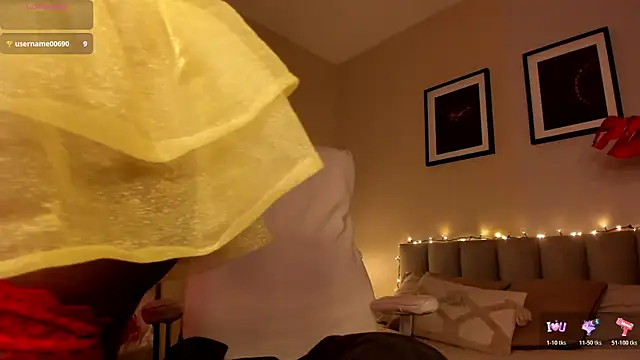 Gigi Strawberry online show from 01/16/26, 04:49