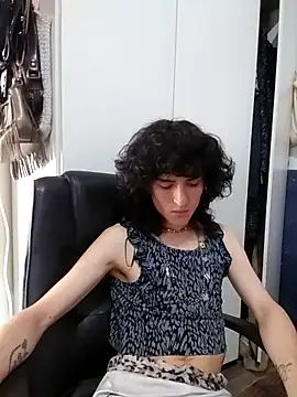 Snapshot of Penygirl chatting on 11/20/25, 04:18 Penygirl online show from 11/20/25, 04:18