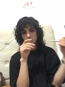 Snapshot of Penygirl chatting on 12/15/25, 02:05 Penygirl online show from 12/15/25, 02:05