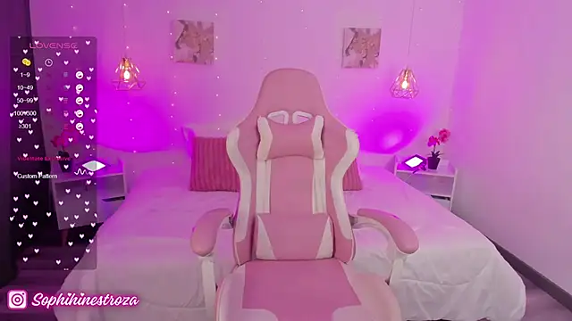 Snapshot of whiteatenea chatting on 03/03/25, 08:05 whiteatenea online show from 03/03/25, 08:05