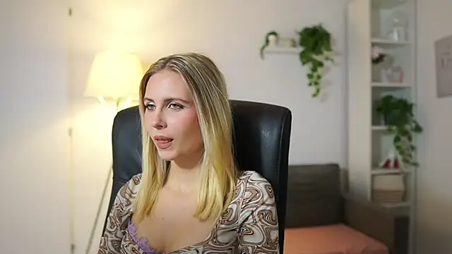 catecrago  online show from 10/15/25, 01:00