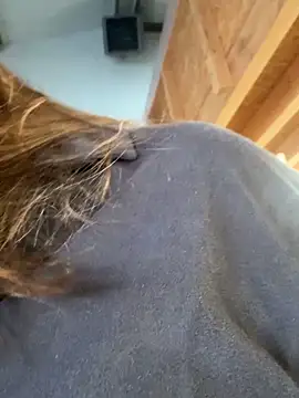 Lars-Lola online show from 11/30/25, 11:47