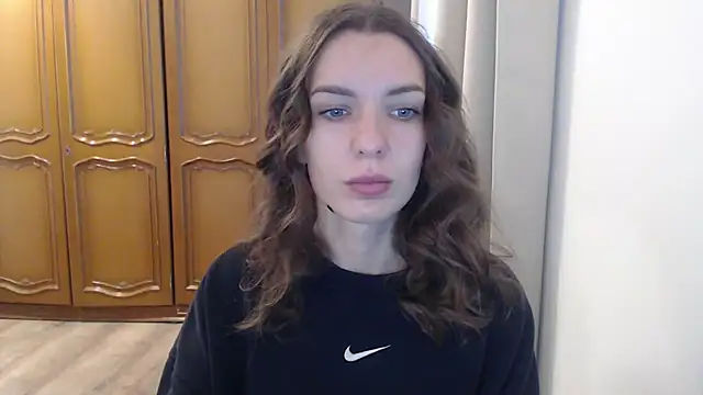 Snapshot of aurora_lust chatting on 10/29/25, 06:26 aurora lust online show from 10/29/25, 06:26