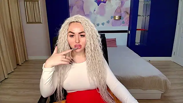 MissisCaty online show from 11/12/25, 07:24