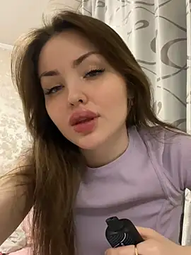 Lora Rosee online show from 03/11/25, 07:14