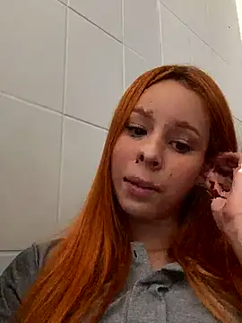 Snapshot of luizadurte chatting on 02/01/25, 04:11 luizadurte online show from 02/01/25, 04:11