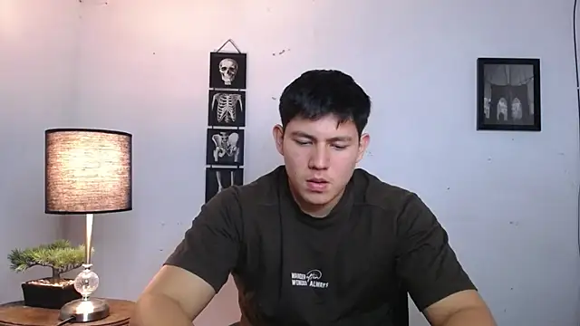 JamesCr  online show from 11/25/25, 12:32