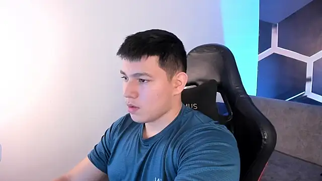 JamesCr  online show from 01/15/26, 03:11