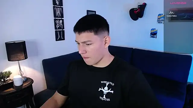 JamesCr  online show from 04/21/26, 01:06