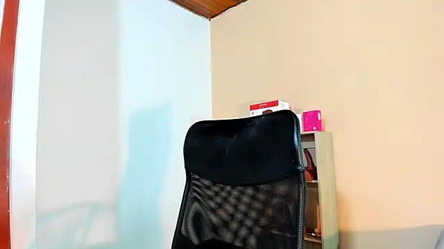 Snapshot of Violetta_0 chatting on 03/03/26, 12:22 Violetta 0 online show from 03/03/26, 12:22