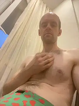 LynnAhNight online show from 09/09/25, 02:55