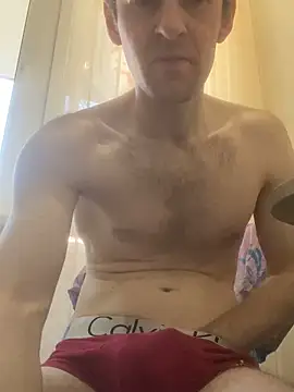 LynnAhNight online show from 04/11/26, 05:34