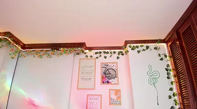 Snapshot of NamiDoll chatting on 02/10/25, 05:14 NamiDoll online show from 02/10/25, 05:14