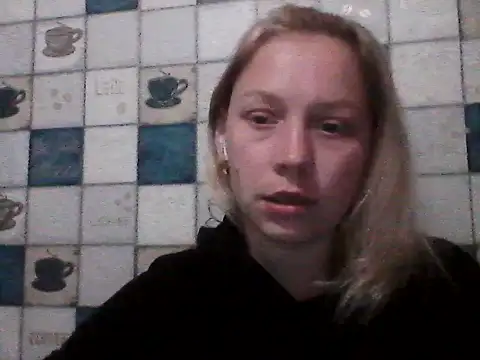 Snapshot of Anna_wey chatting on 04/18/26, 07:07 Anna wey online show from 04/18/26, 07:07