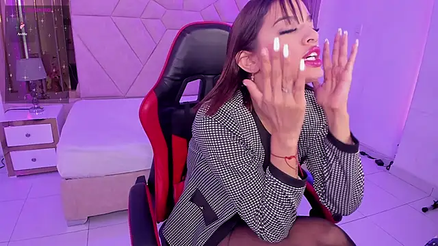 PamelaAddams  online show from 01/18/26, 05:11