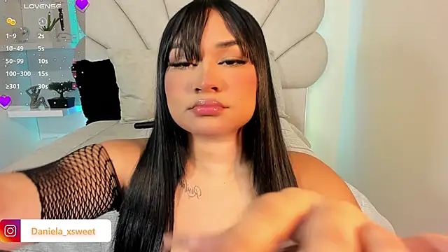 Danielaangelina online show from 11/17/25, 06:19