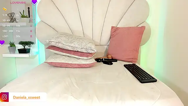 Danielaangelina online show from 03/10/26, 06:18