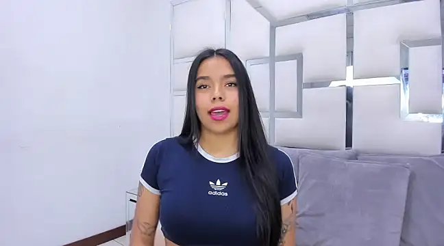 Snapshot of ZoeWan69 chatting on 02/21/25, 10:50 ZoeWan69 online show from 02/21/25, 10:50