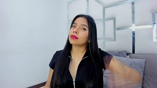 Snapshot of ZoeWan69 chatting on 03/08/25, 08:25 ZoeWan69 online show from 03/08/25, 08:25