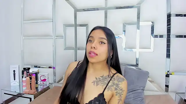 Snapshot of ZoeWan69 chatting on 03/11/25, 06:41 ZoeWan69 online show from 03/11/25, 06:41