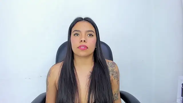 Snapshot of ZoeWan69 chatting on 03/13/25, 07:17 ZoeWan69 online show from 03/13/25, 07:17