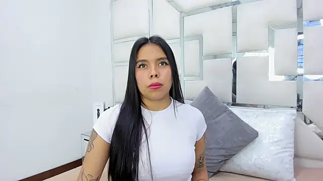 Snapshot of ZoeWan69 chatting on 03/21/25, 06:51 ZoeWan69 online show from 03/21/25, 06:51