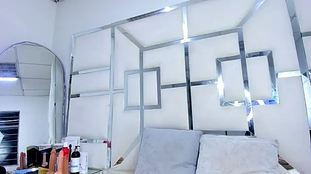 Snapshot of ZoeWan69 chatting on 10/23/25, 11:31 ZoeWan69 online show from 10/23/25, 11:31