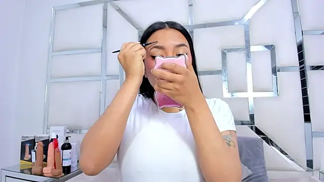 Snapshot of ZoeWan69 chatting on 11/19/25, 11:32 ZoeWan69 online show from 11/19/25, 11:32