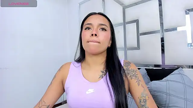 ZoeWan69 online show from 02/26/26, 01:21